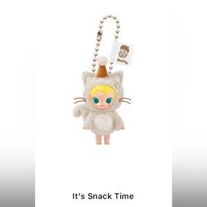 Molly Pocket Friends Vinyl Plush Pendant- brown  It’s Snack Time